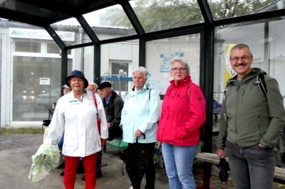 17 Augsburg Warten Auf Bus